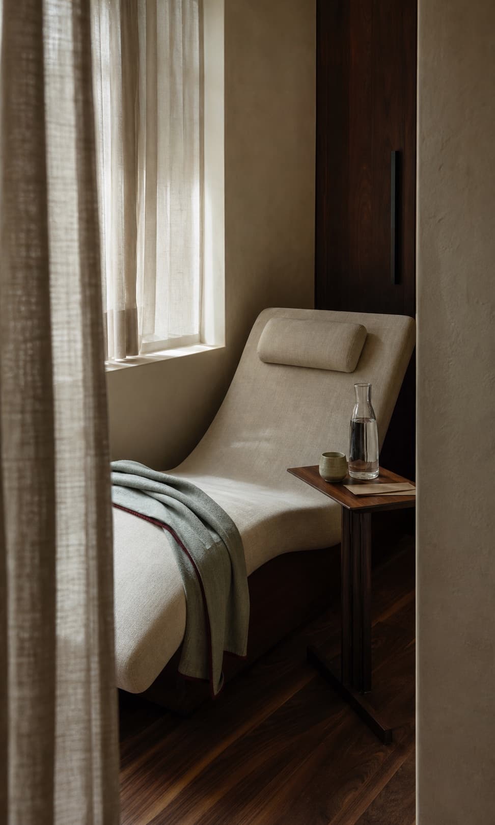 The fictional Ellery private recovery alcove